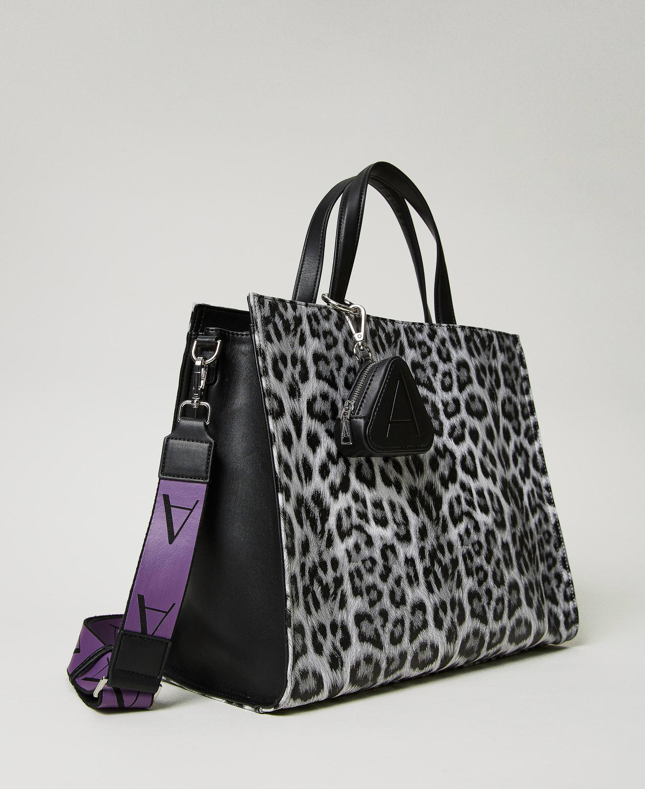 Animal print shopper