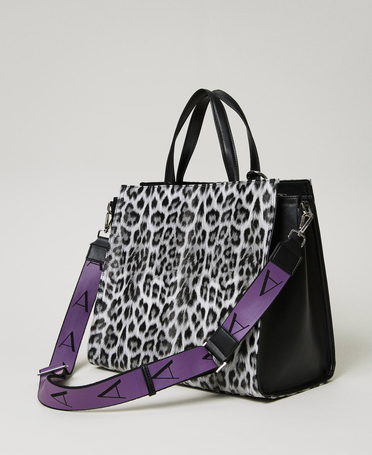Animal print shopper