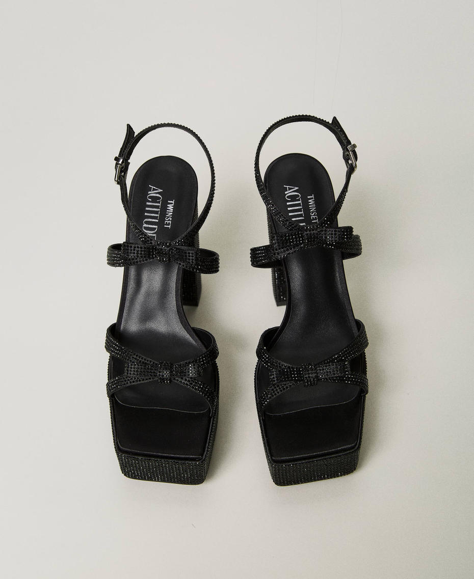 Platform sandals with full rhinestone