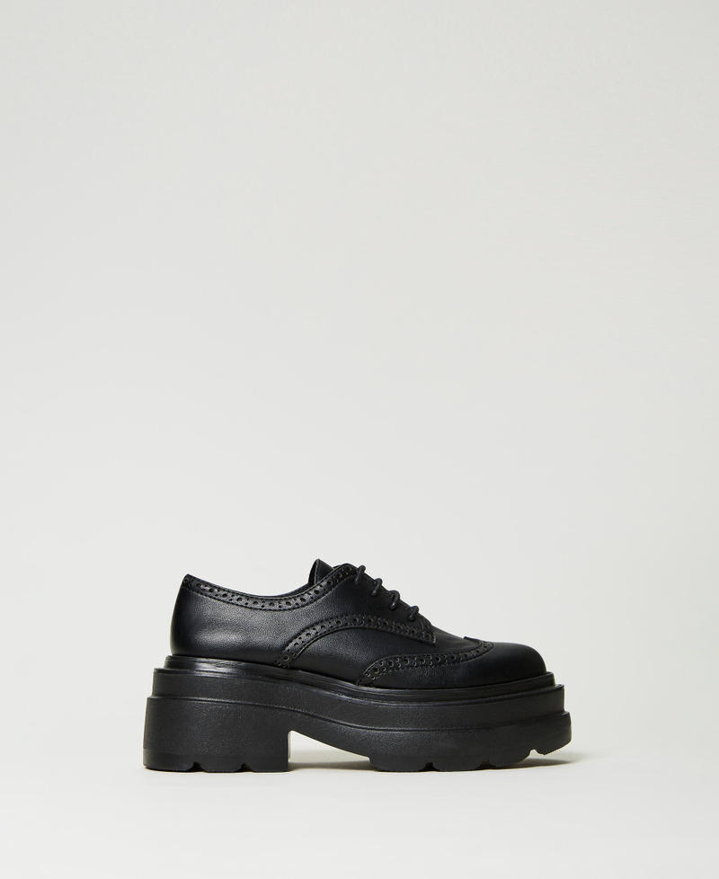 Chaussures à lacets brogue Noir Femme 232ACT014-01