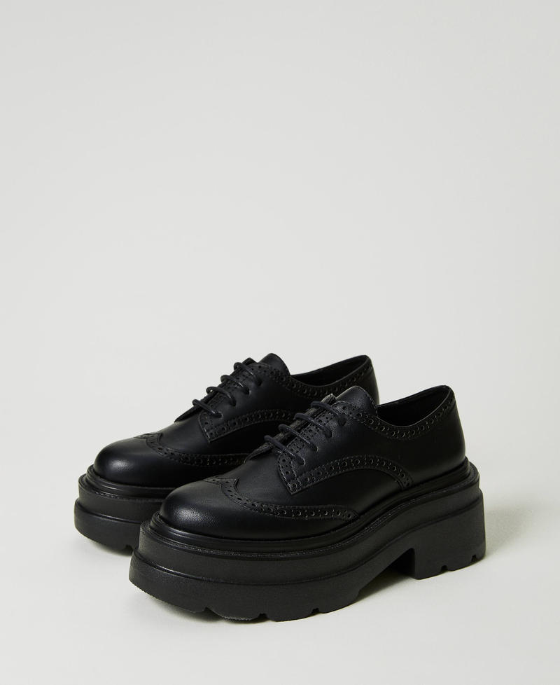 Chaussures à lacets brogue Noir Femme 232ACT014-02