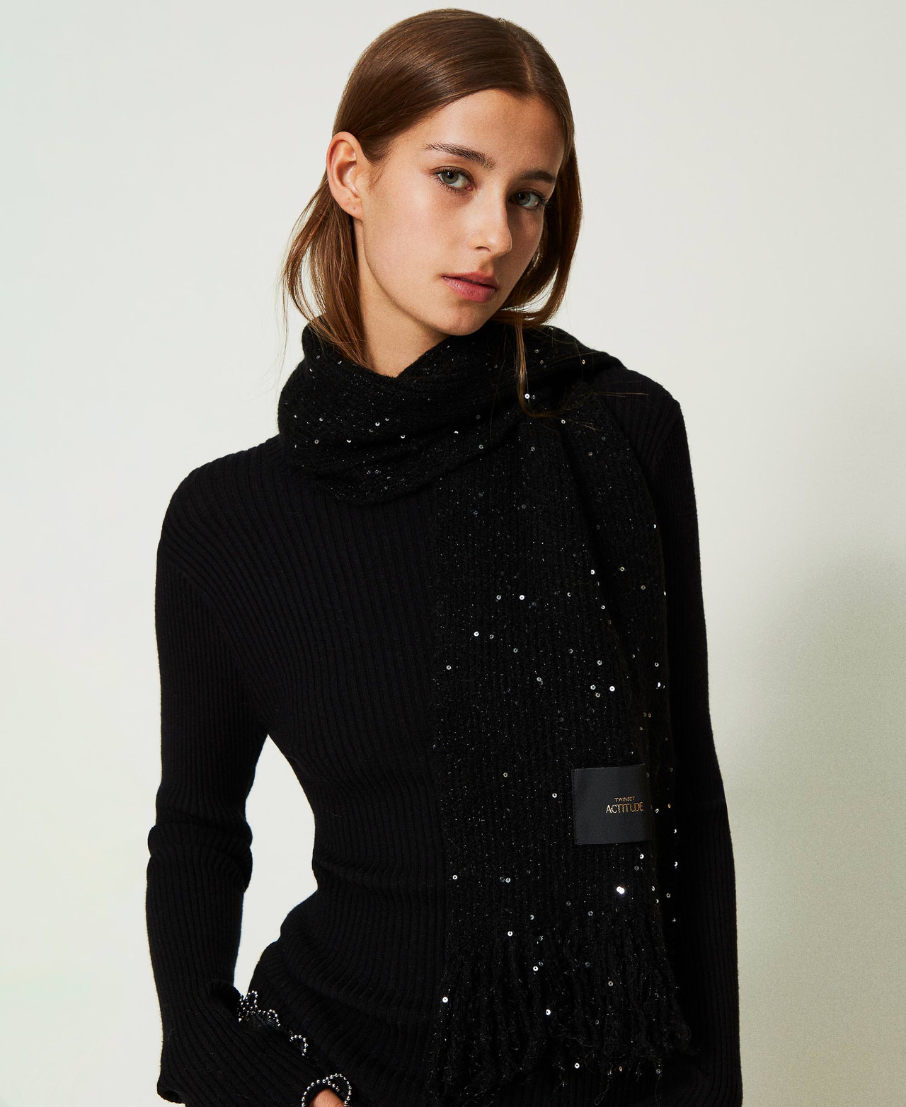 Lurex scarf with sequins Black Woman 232AO5011_00006_0S
