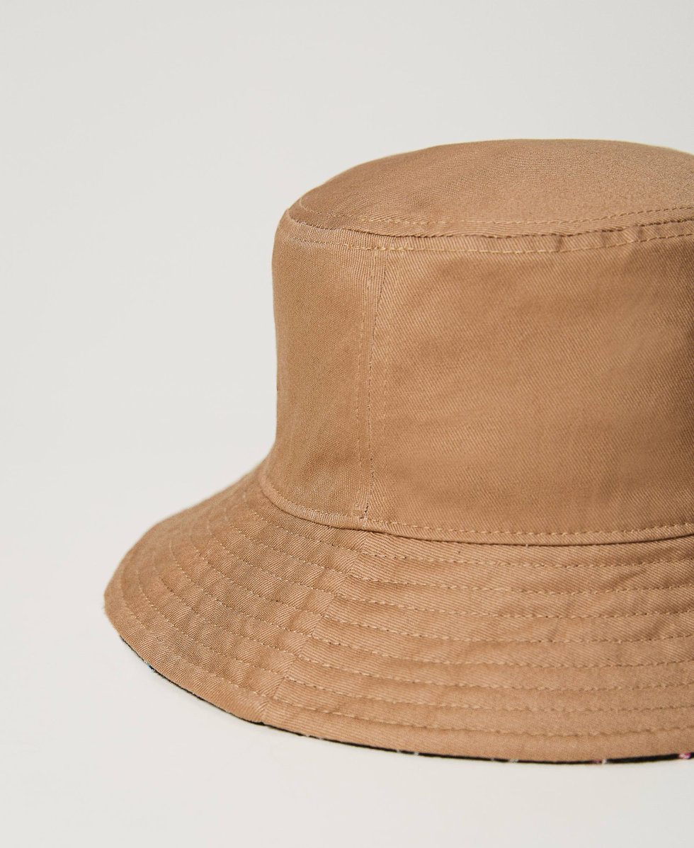 Reversible fisherman&rsquo;s hat