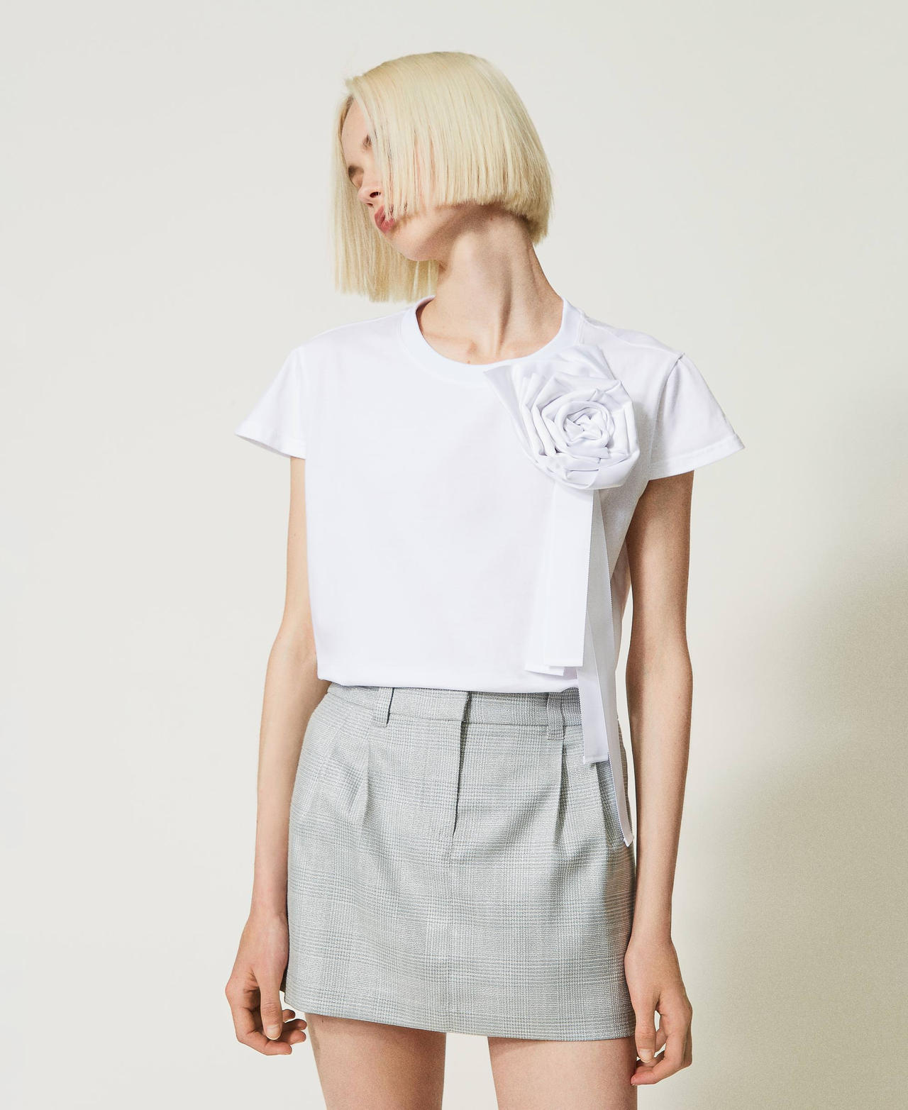 T-shirt avec rose en taffetas