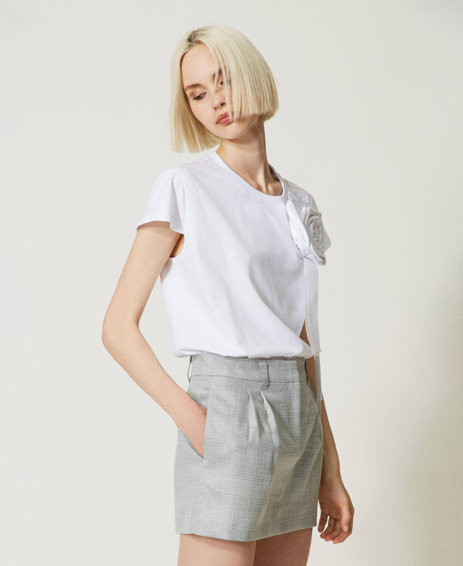 T-shirt avec rose en taffetas