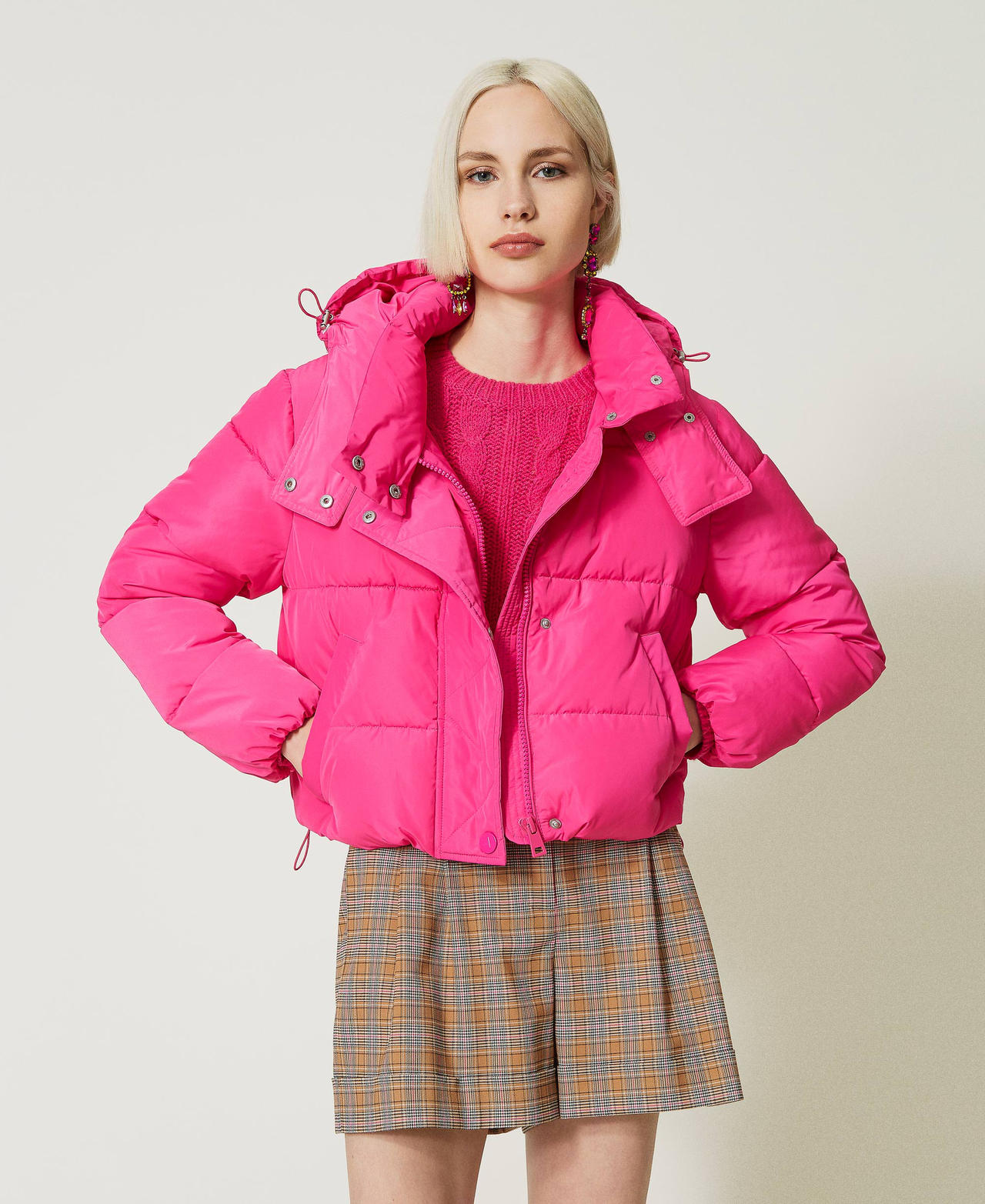 Doudoune courte avec capuche