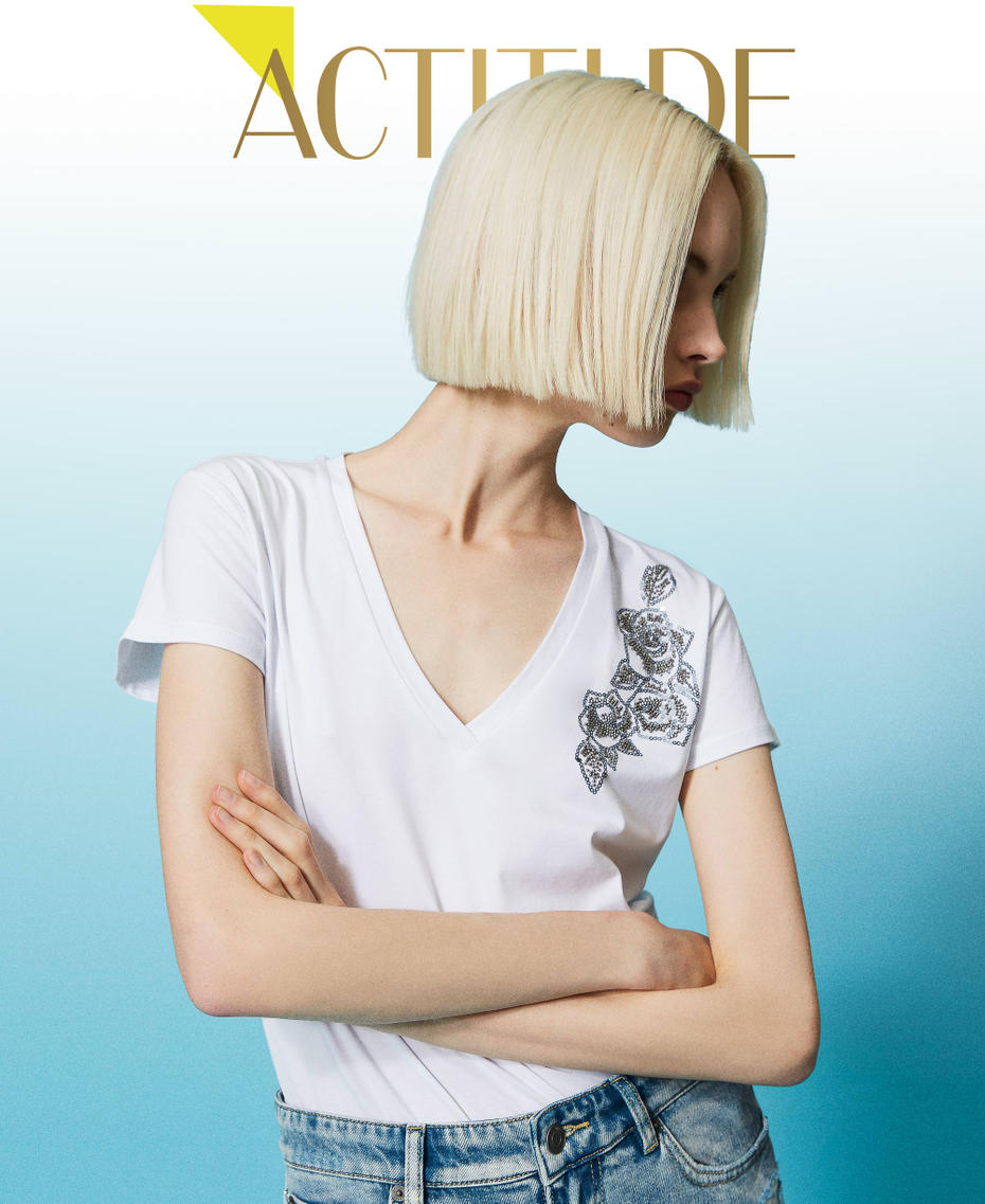 T-shirt avec broderie florale