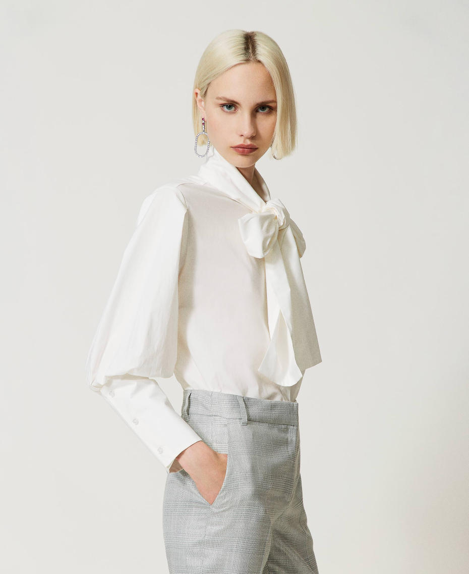 Camicia in popeline con fiocco