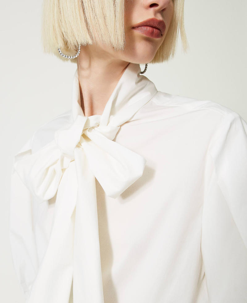 Camicia in popeline con fiocco