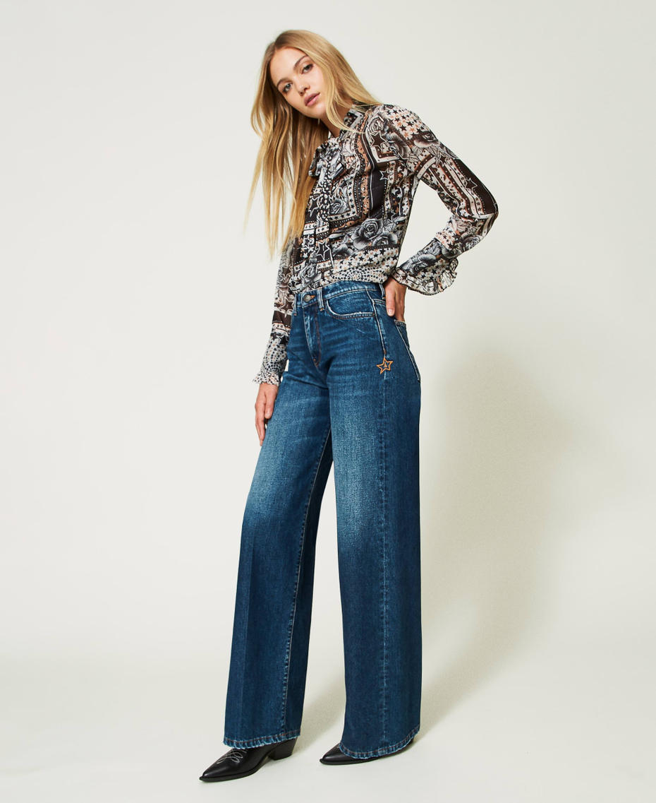 Wide leg jeans with permanent crease