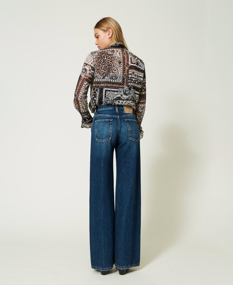 Wide leg jeans with permanent crease
