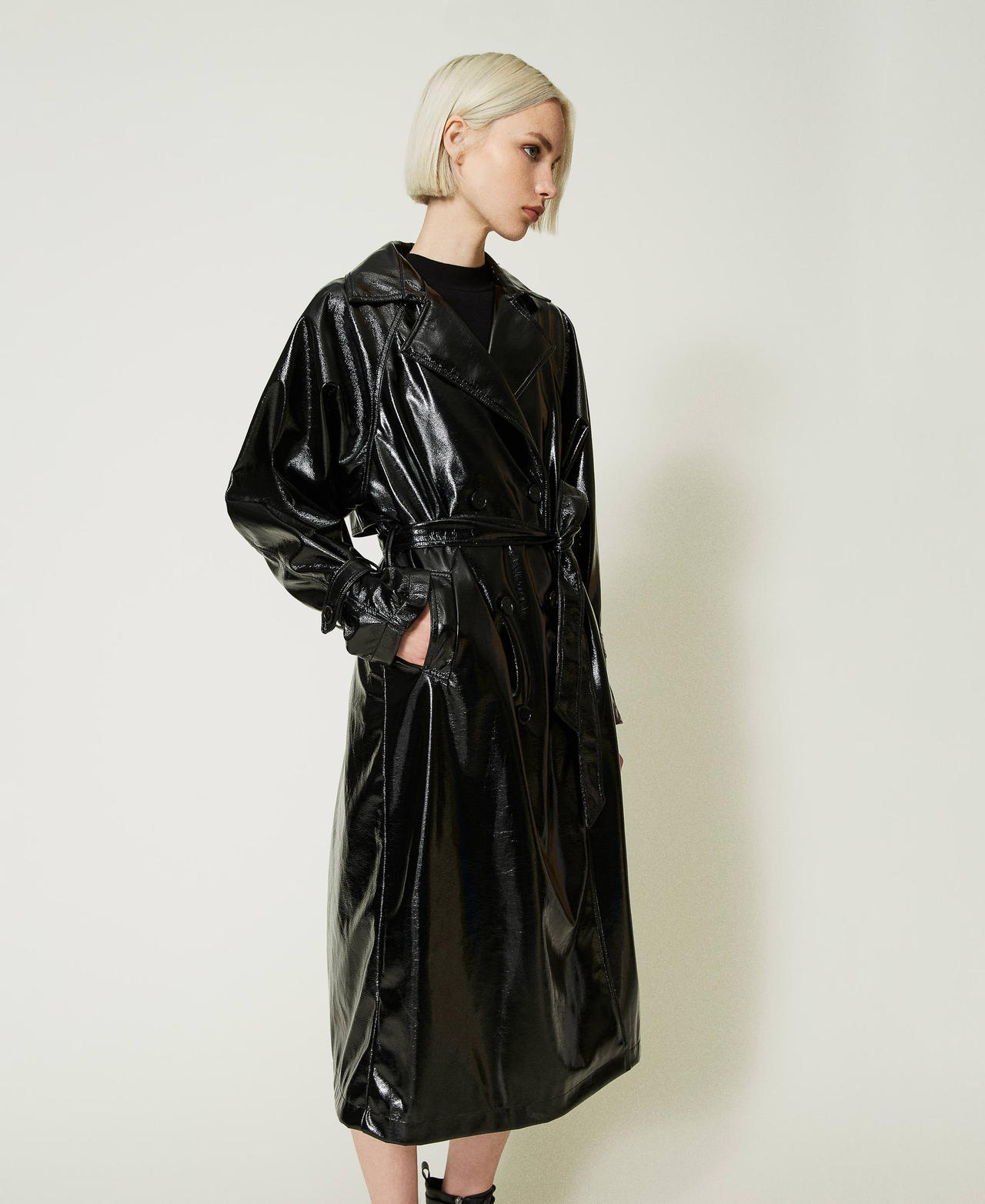 Double-breasted vinyl trench coat Black Woman 232AP2440-03