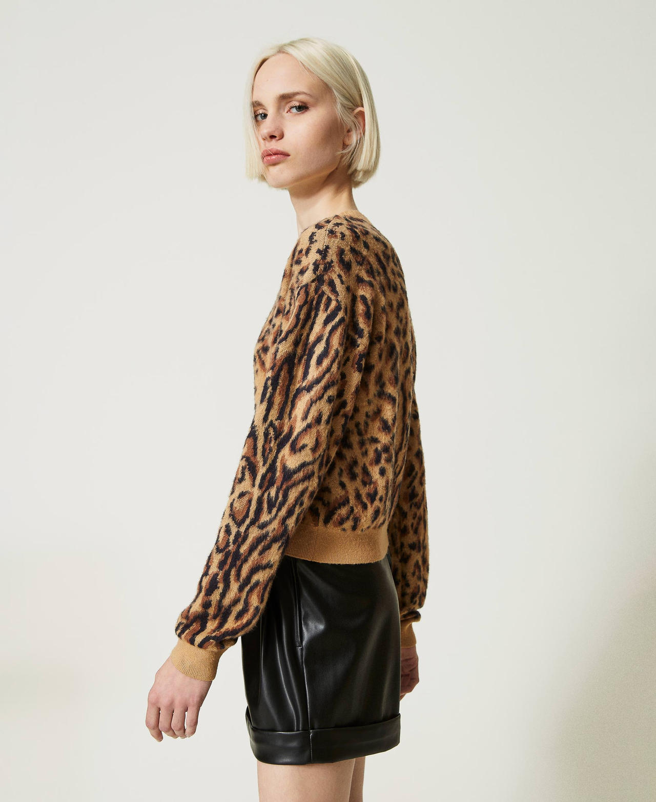 Wool blend jacquard animal print jumper "Cinnamon” Brown Lynx Woman 232AP3121-03