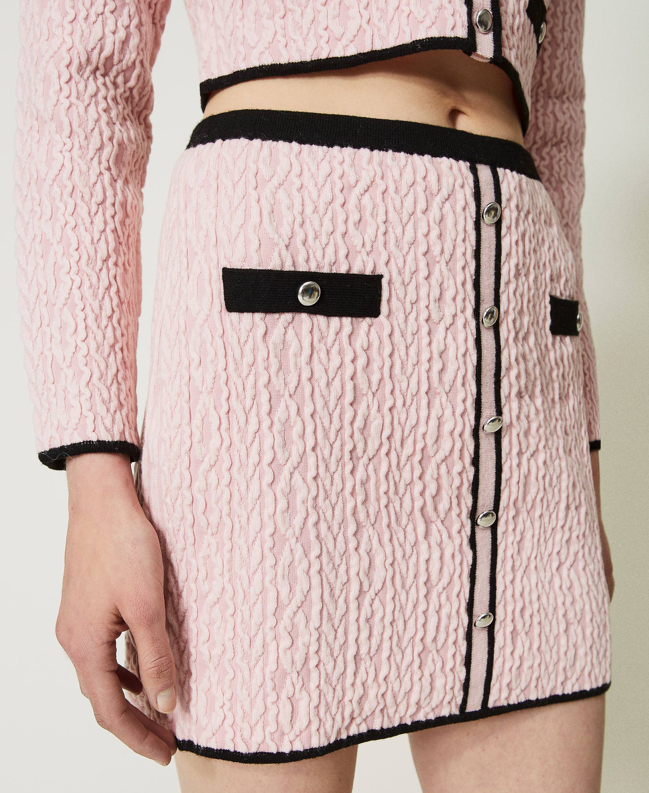 Mini-jupe jacquard avec torsades Bicolore Rose Shadow/Noir Femme 232AP3281-02