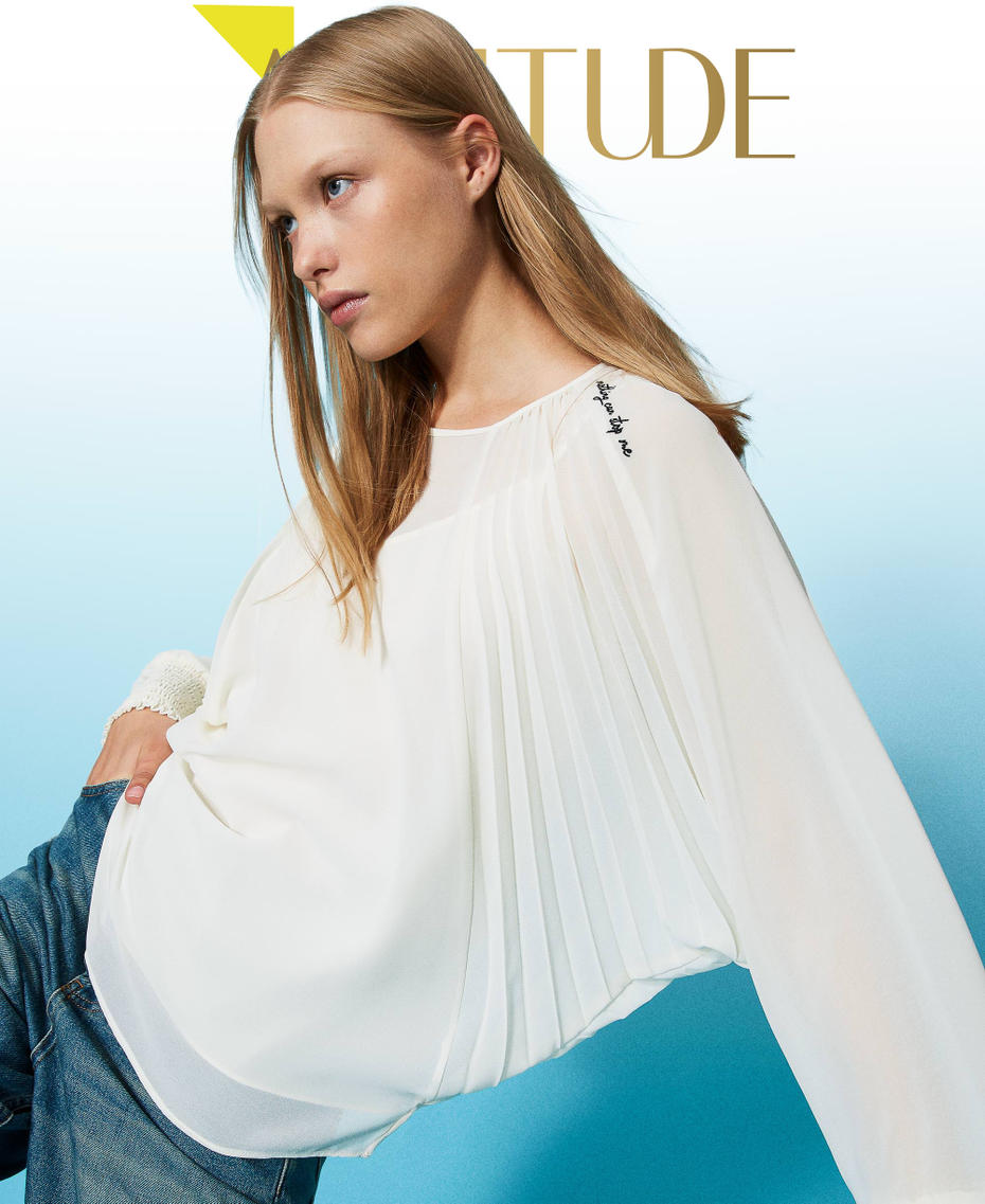 Blouse en crêpe georgette plissé