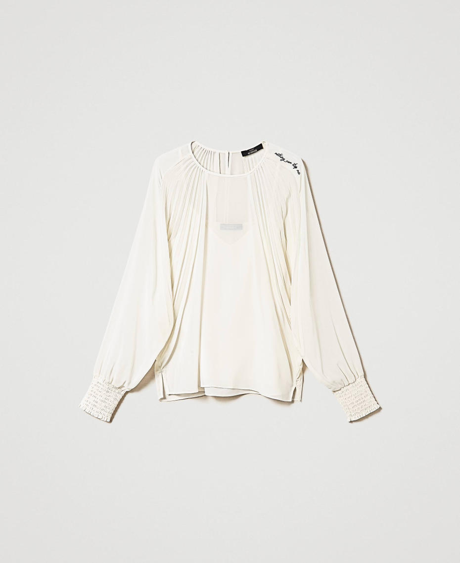 Blouse en crêpe georgette plissé