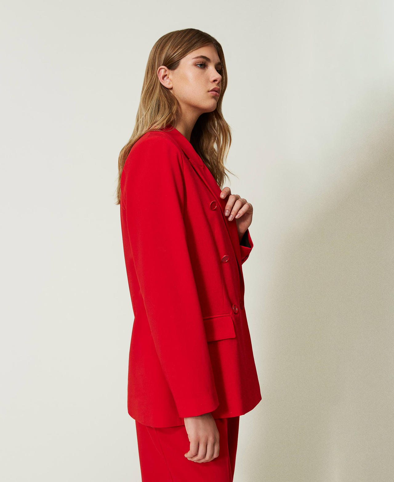 Zweireihiger Blazer aus technischem Twill