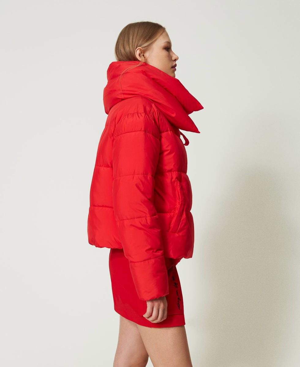 Red short puffer jacket deals
