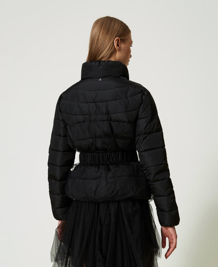 Doudoune courte avec tulle
