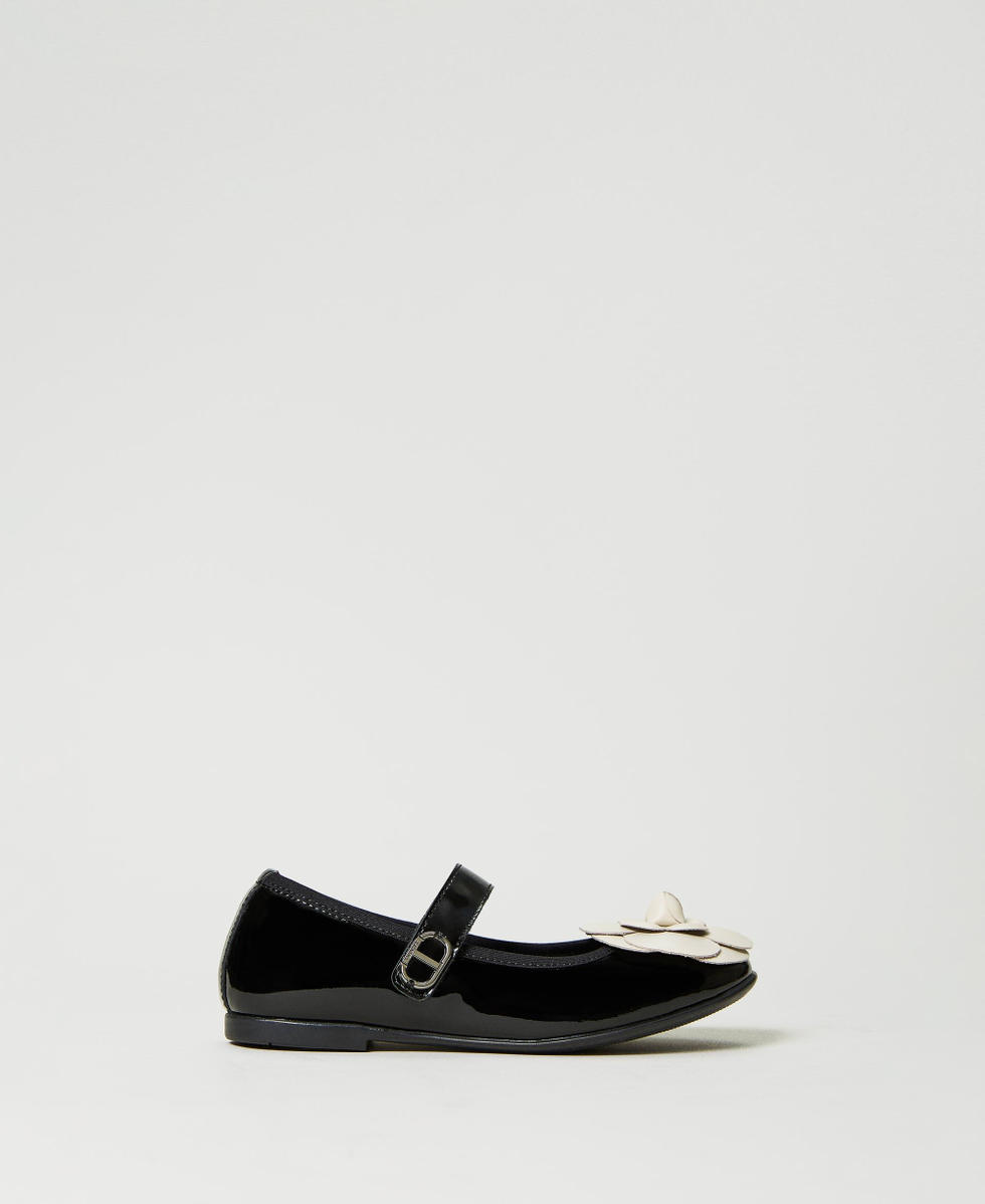 Leather baby ballerinas with flower