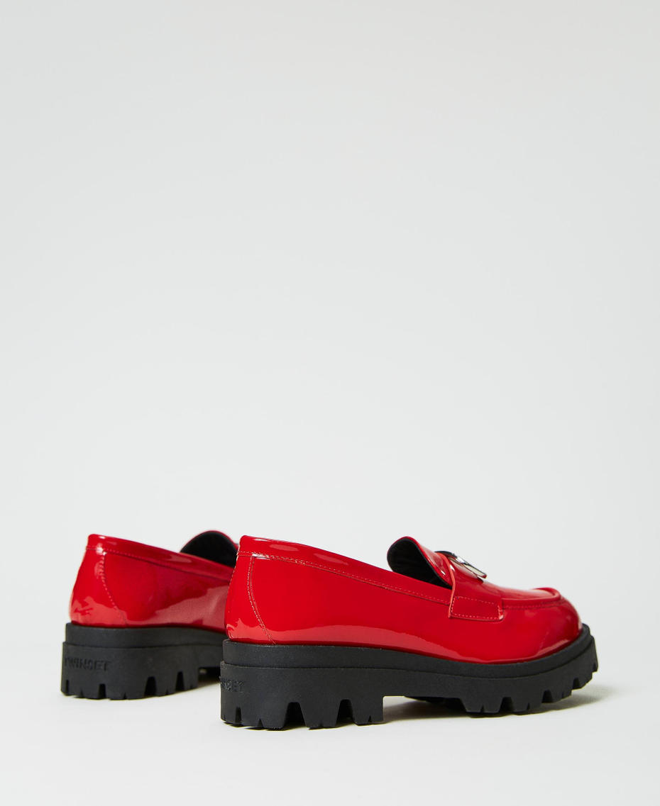 Patent leather loafers with Oval T Ultra Red Girl 232GCJ060-03