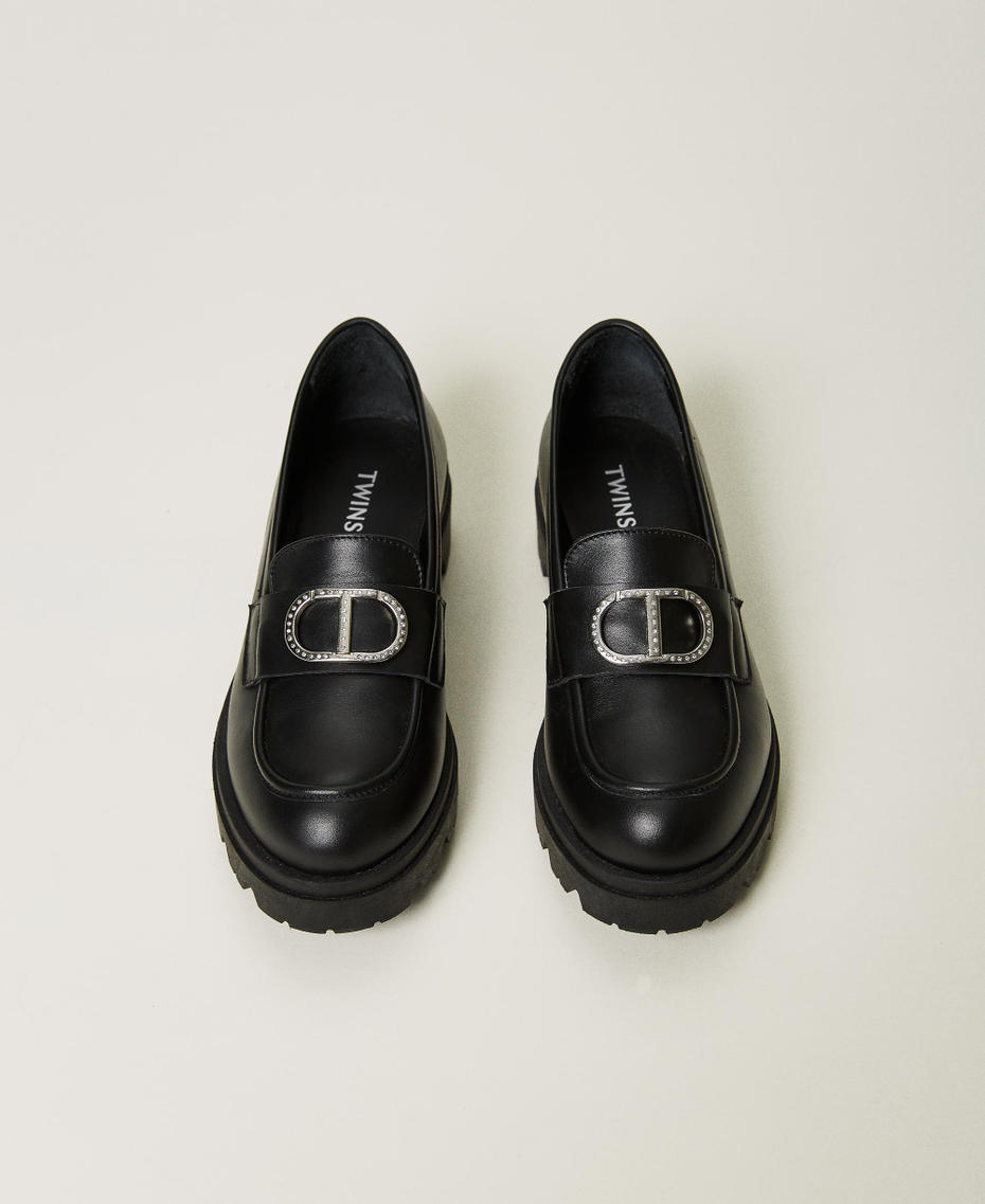 Leather loafers with Oval T Black Girl 232GCJ066-04