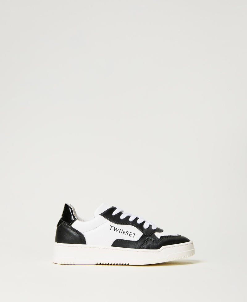 Baskets en cuir color block