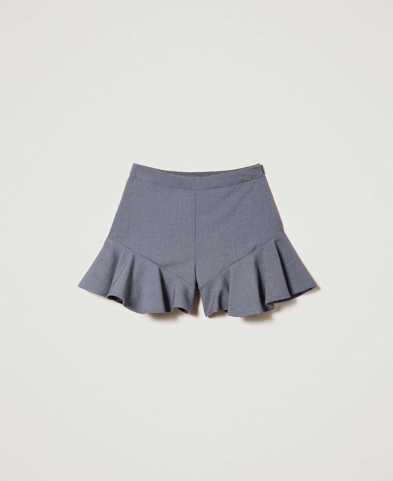 Short évasé avec volants