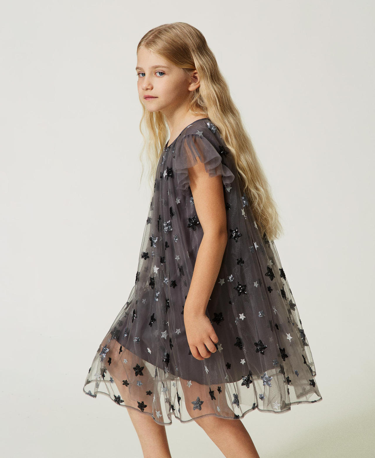 Robe courte en tulle avec &eacute;toiles brod&eacute;es