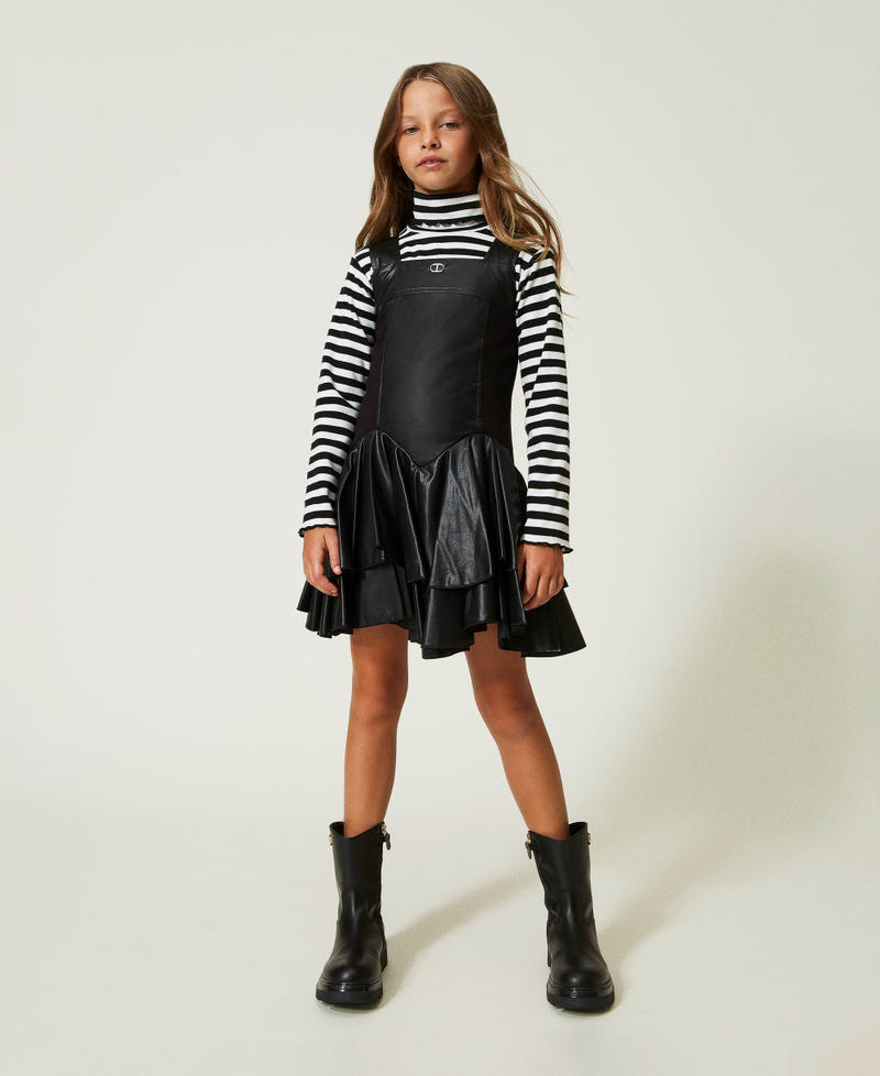 Short dress with flounces