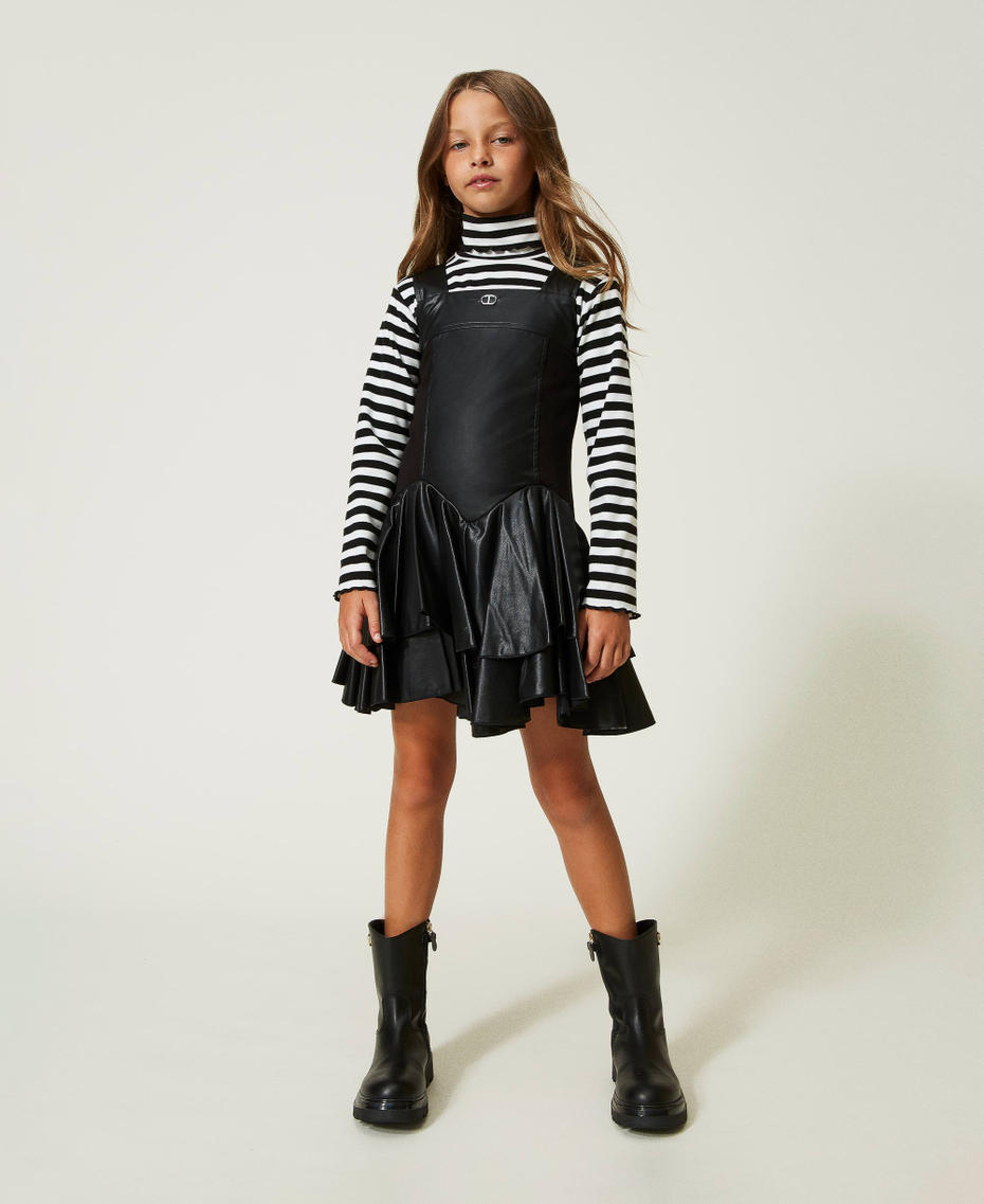 Short dress with flounces