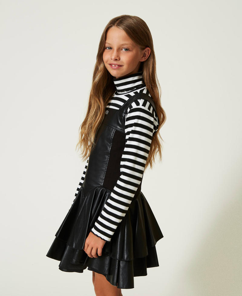 Short dress with flounces