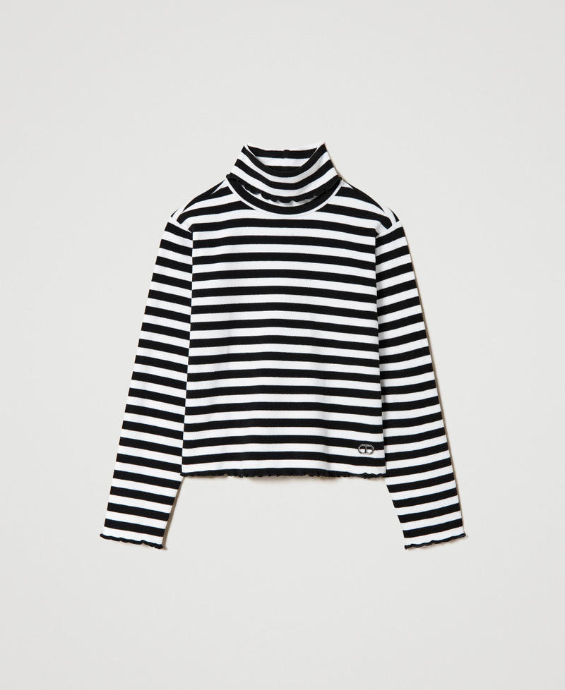 Pull col roulé à rayures