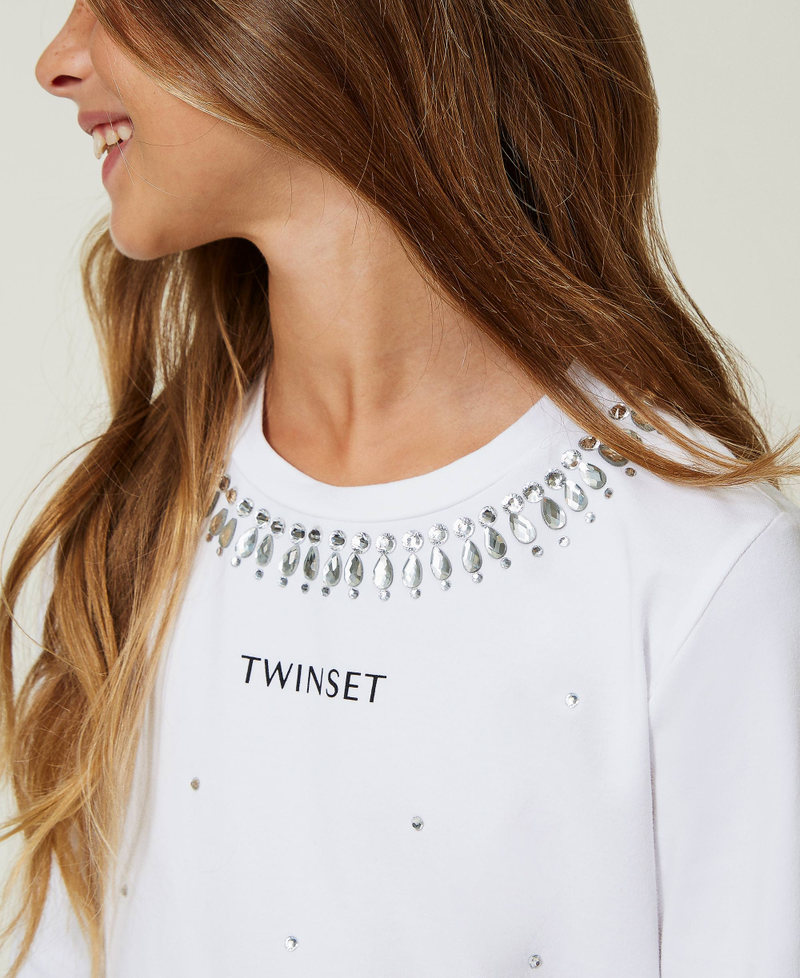 T-shirt con logo e strass