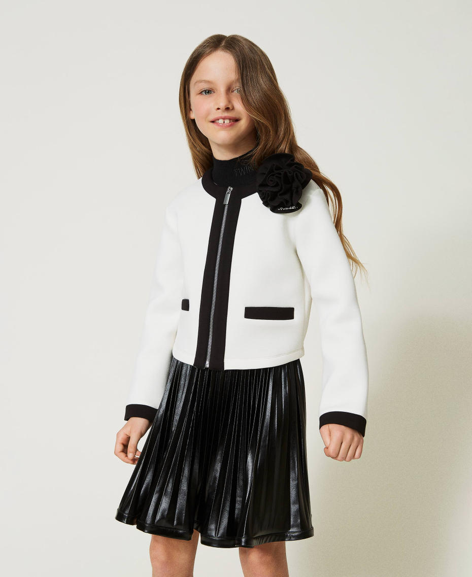 Blouson en scuba avec fleur