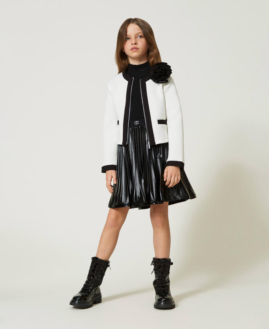 Blouson en scuba avec fleur