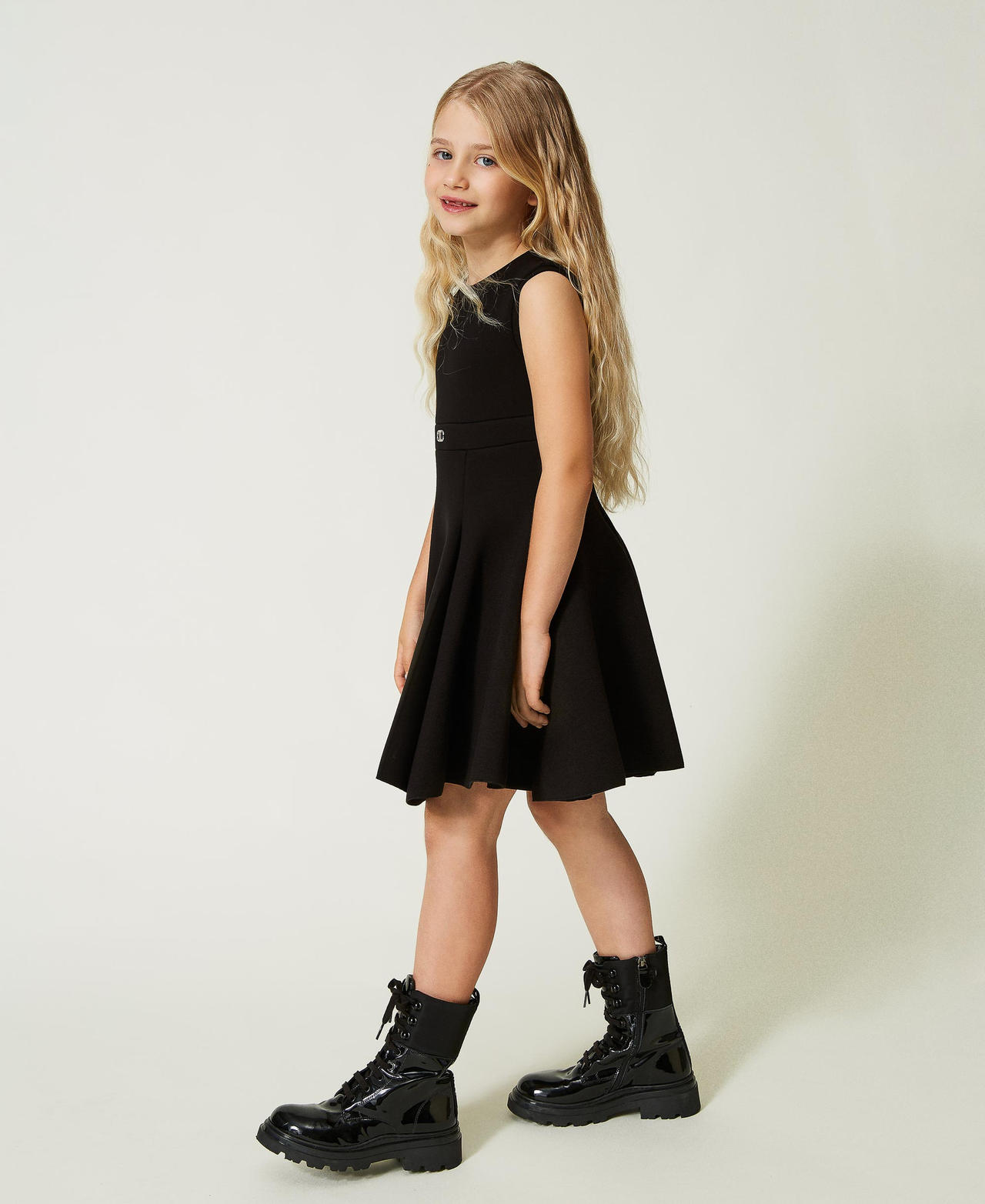 GCDS Abito Nero A Costine C1GKQB574T103/999 Per Bambina
