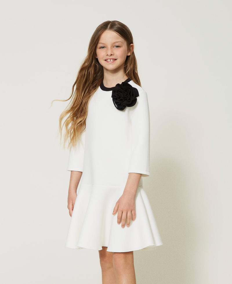 Short scuba dress with flower Bicolour "Snow" White / Black Girl 232GJ2173-02