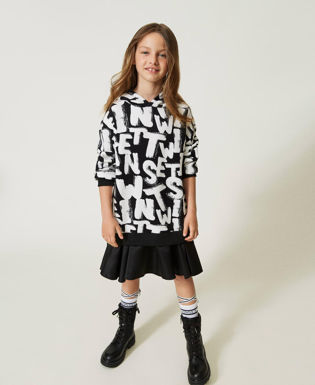 Robe courte avec inscription imprim&eacute;e Imprim&eacute; Logo Noir/Blanc Neige Fille 232GJ2250_10930_01