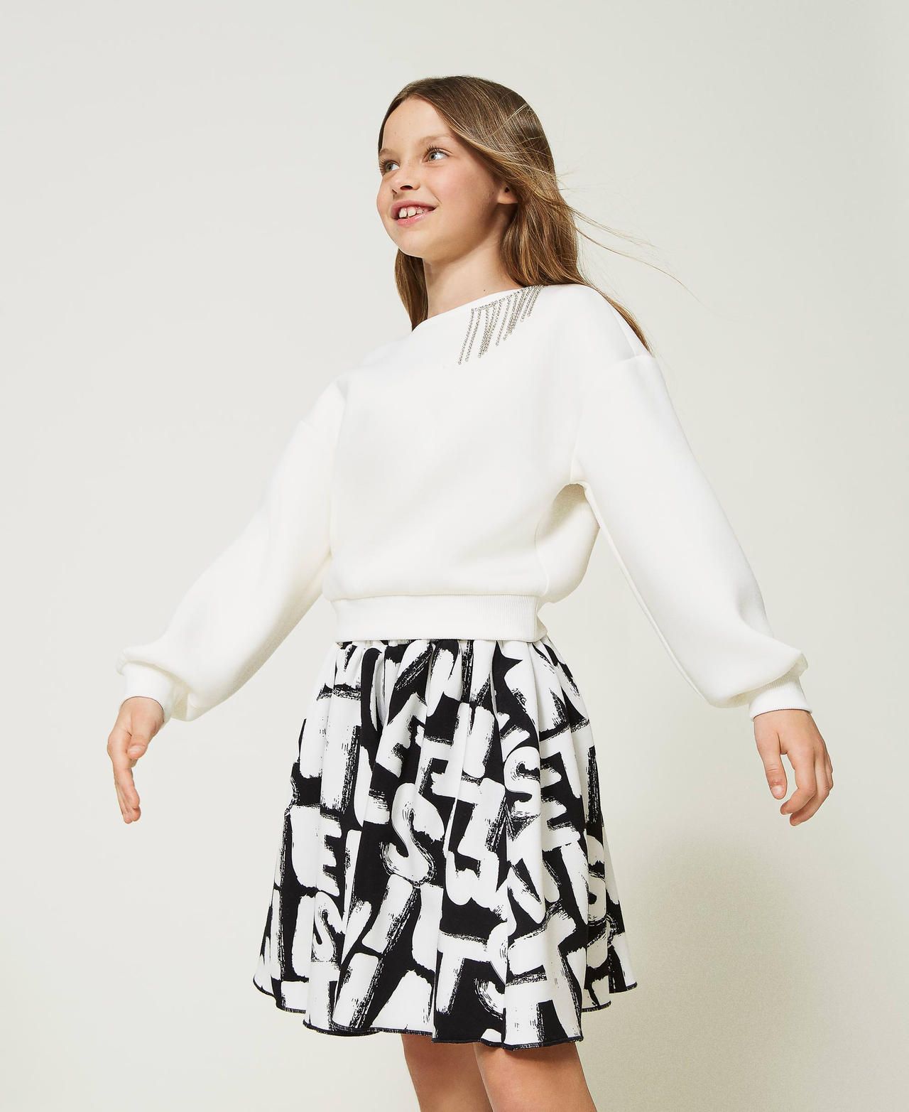 Short skirt with lettering print