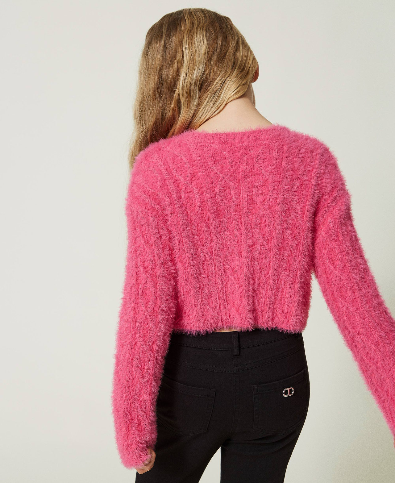 Plush toy-like jumper with Oval T