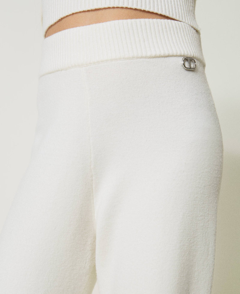 Pantaloni in maglia con Oval T Off White Bambina 232GJ3741-05