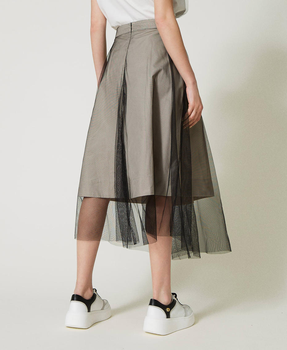 Falda midi de gabardina y tul