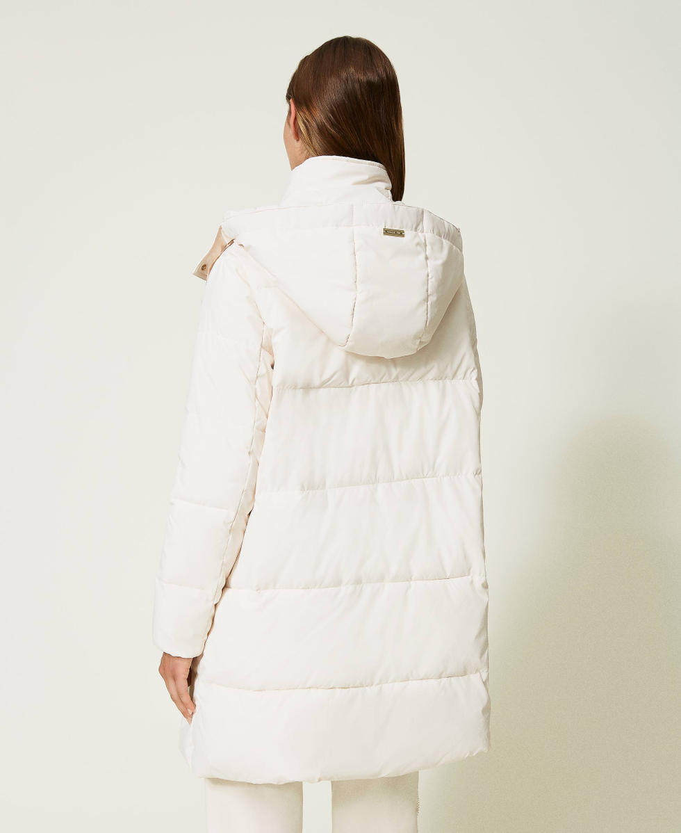 Piumino in nylon con cappuccio