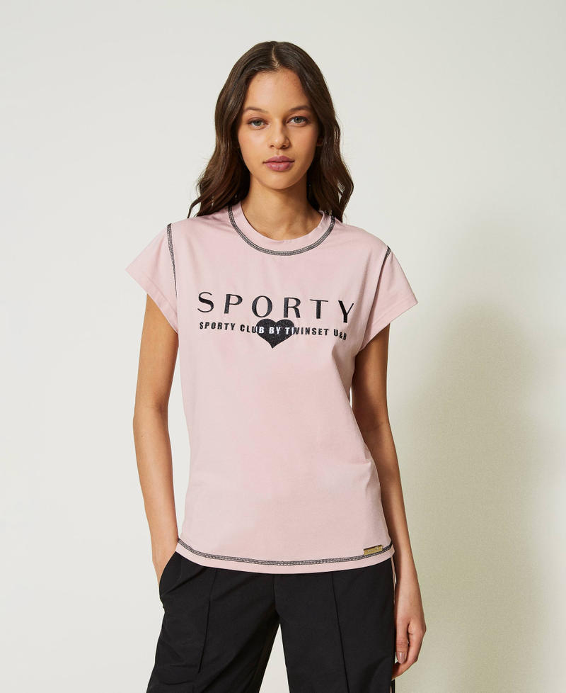 T-shirt con ricamo e impunture