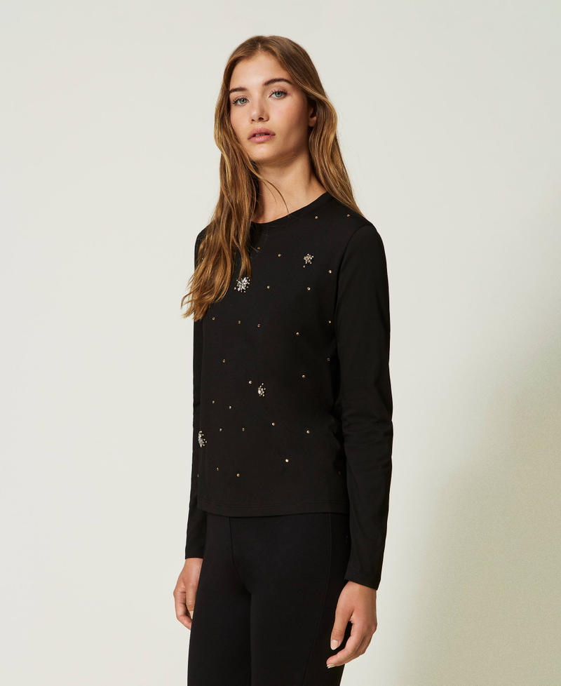 T-shirt with pearl and rhinestone embroidery