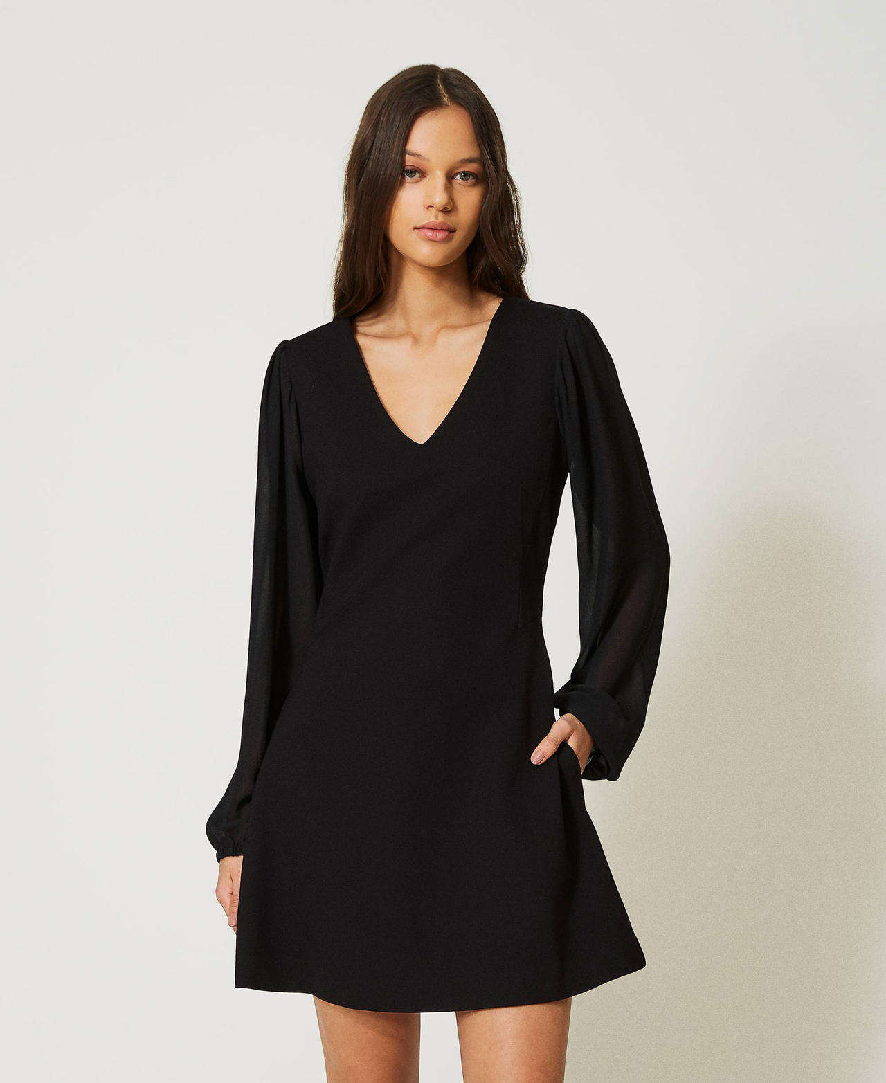 Короткое платье с рукавами из жоржета Черный женщина 232LI2PFF-02