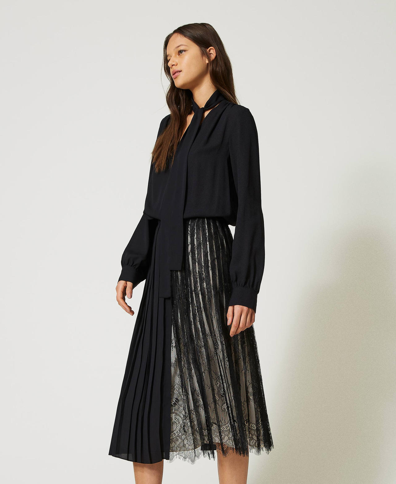 Midi georgette and lace dress Two-tone Black / Vanilla Woman 232LI2RCC-02