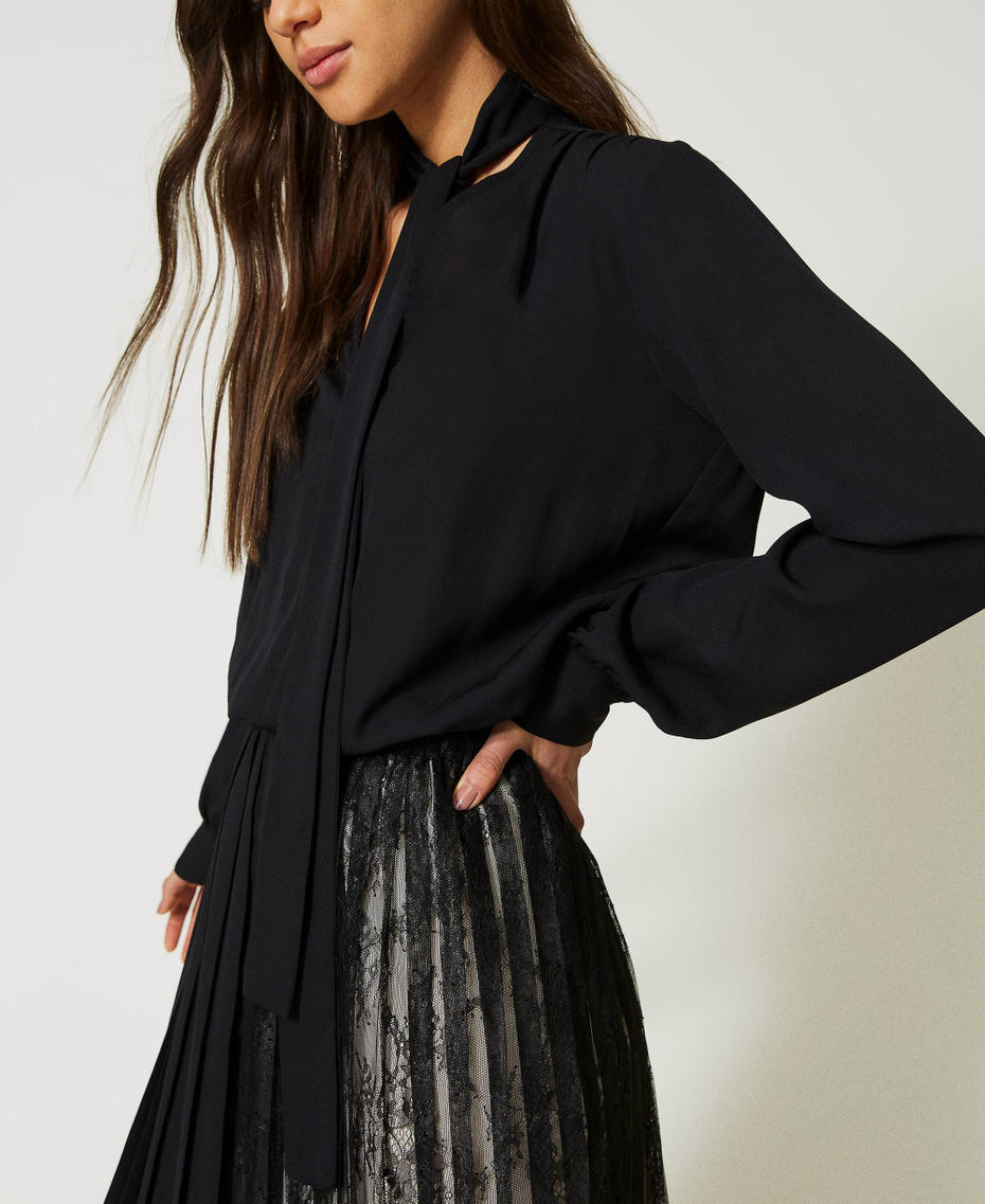 Midikleid aus Georgette und Spitze