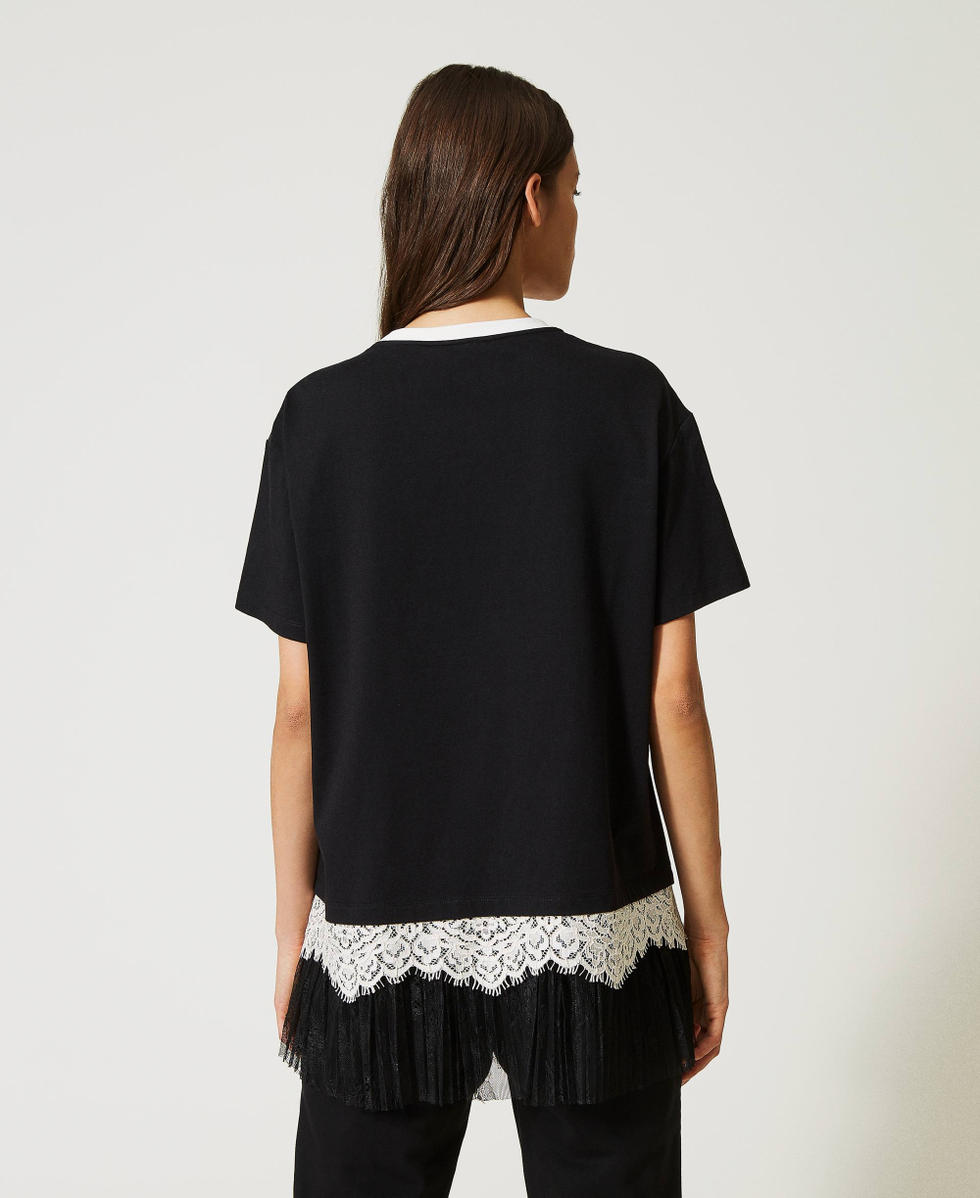 Maxi t-shirt with pleated tulle and lace